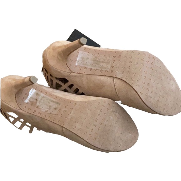 Dolce Vita Pumps - NWT - Picture 4 of 4